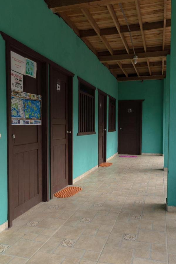 Valerie Emanuel Apartments Bocas del Toro Esterno foto