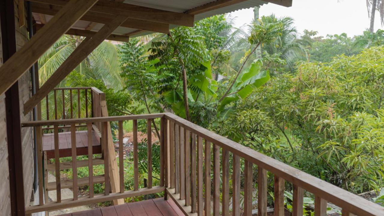 Valerie Emanuel Apartments Bocas del Toro Esterno foto