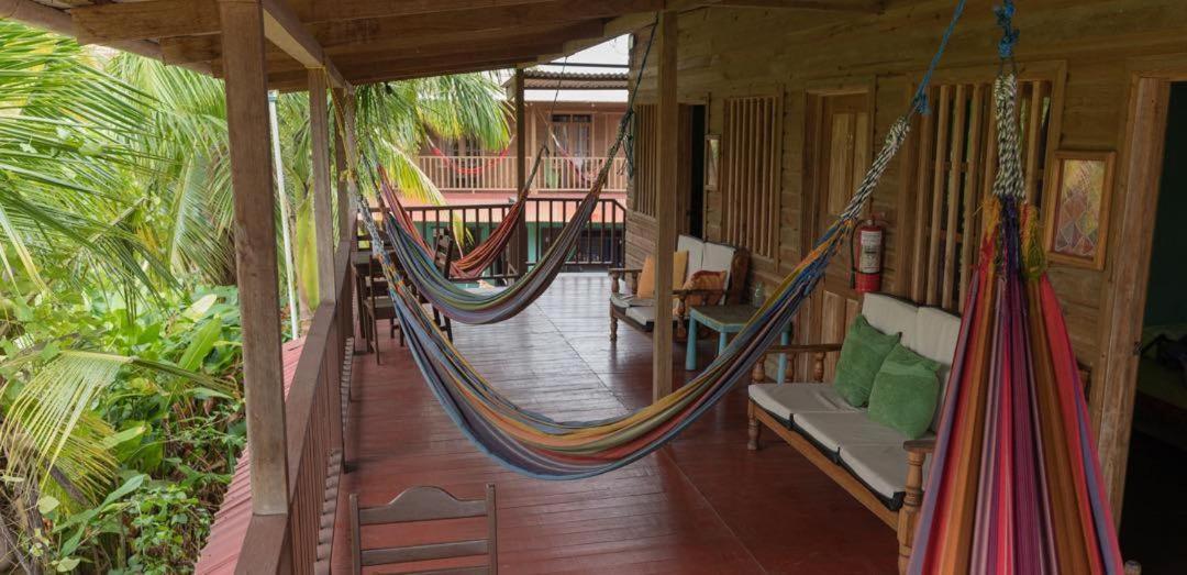 Valerie Emanuel Apartments Bocas del Toro Esterno foto