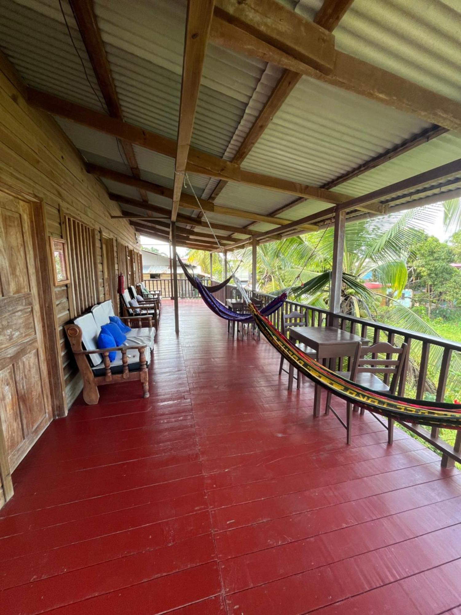 Valerie Emanuel Apartments Bocas del Toro Esterno foto