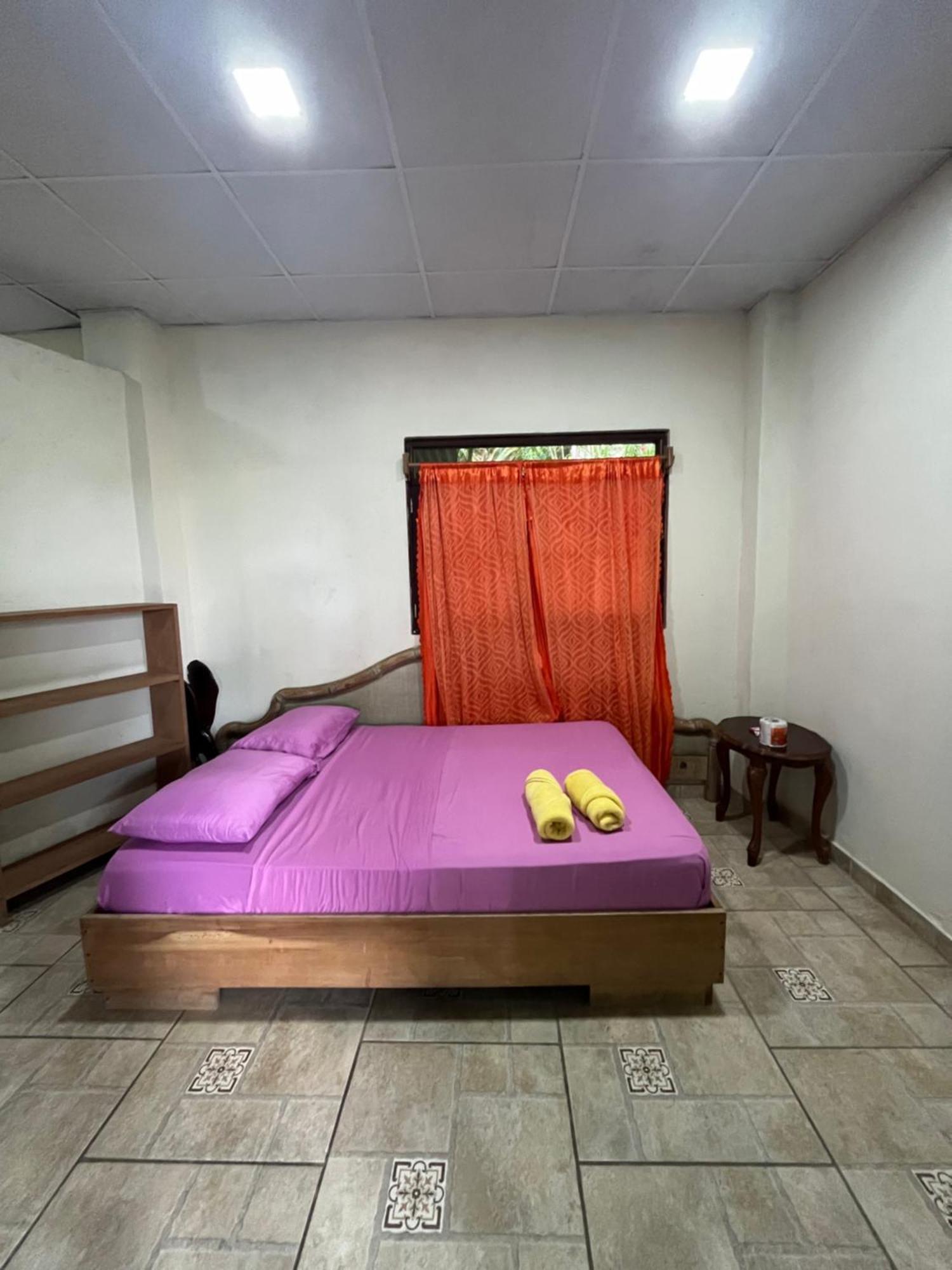 Valerie Emanuel Apartments Bocas del Toro Esterno foto