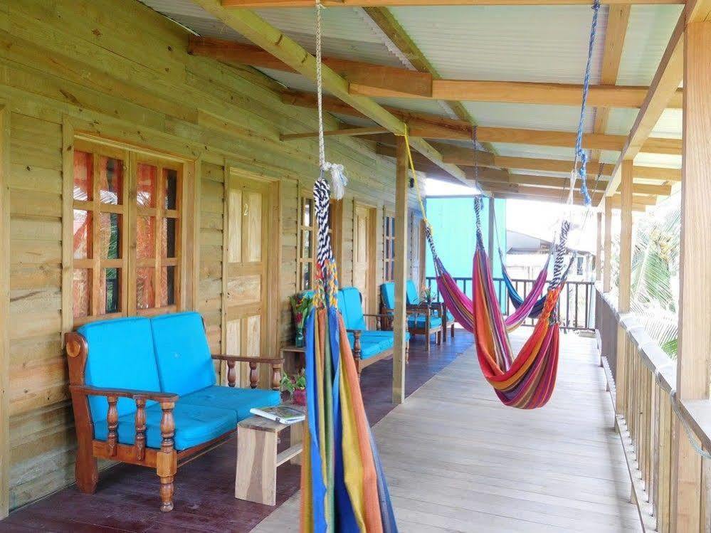 Valerie Emanuel Apartments Bocas del Toro Esterno foto